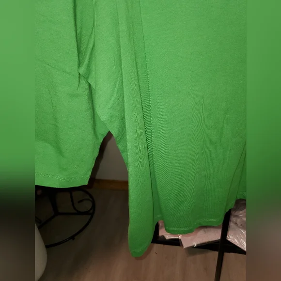 Deco Green V-Neck Women's Top - Picture 3 of 6